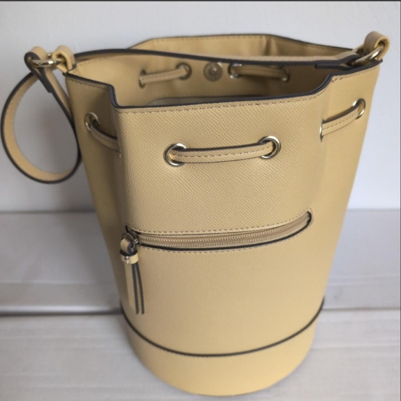 Liz Claiborne Bucket Bag Purse - Picture 2 of 5